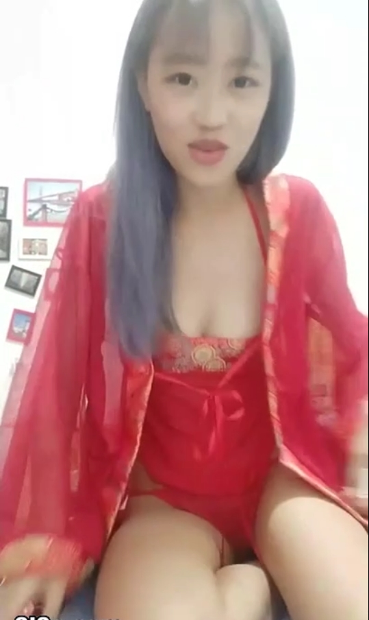 《古装女主播：肚兜诱惑，暴力内释，高清188M，百度云畅享》