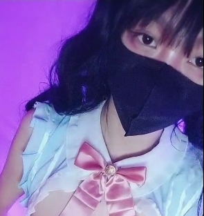 蝙蝠侠头套互动穿戴，给你700MB的女同1V1四人游！