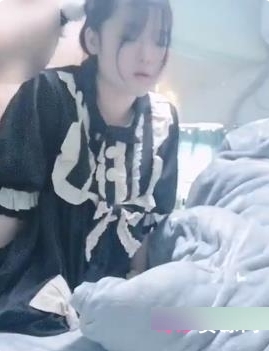 绝对诱惑：久妖大神与jimmybiiig的双马尾与眼镜娘