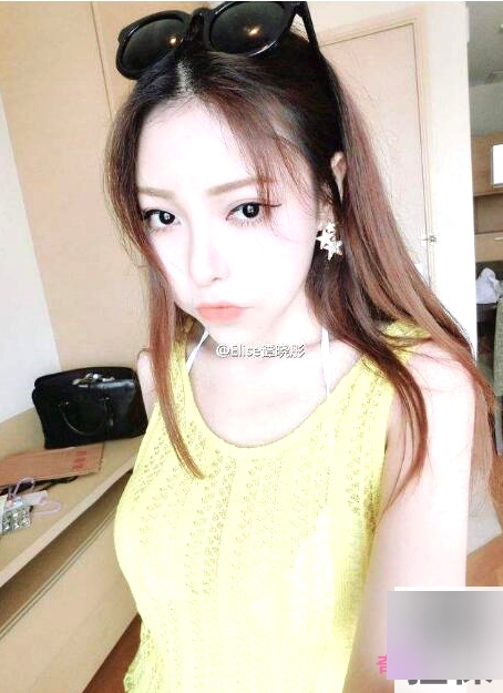 《微博热门模特谭晓彤全集，17部精彩内容等你来》