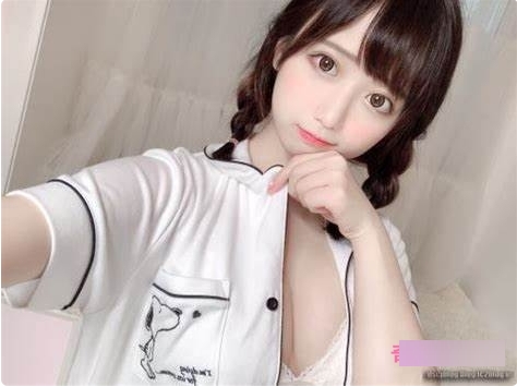 抖音网红球球的宝藏之旅：女孩们的美丽故事