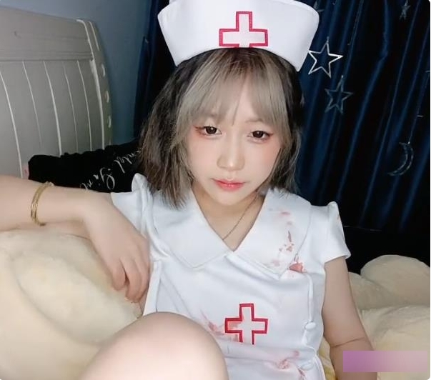 奇妙独家！清纯系短发萌妹子米拉独家私房视频