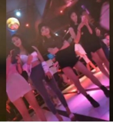 私密体验：自制绿帽剪辑与J女共度的情景剧