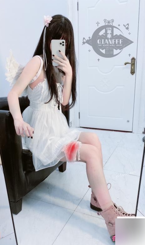 微博热议！芊芊cheng+ren+shi+pin套装，穿上天使芭蕾裙，尽情释放给力！