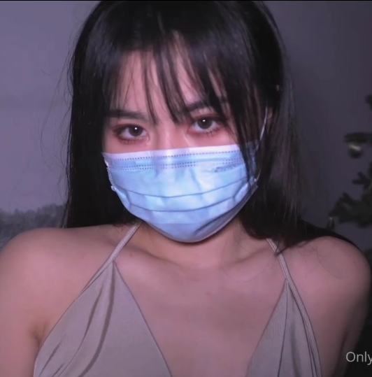 自行打包的闪亮黑丝，翘二郎腿互动视频（1v+，500m），百度盘