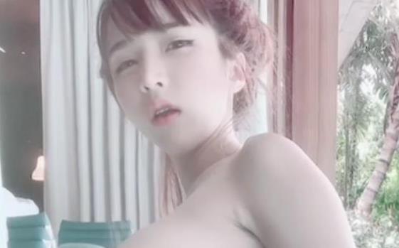 网红Aom_yumi_在OnlyFans上推出的大罩杯商品