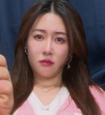 美女芝芝性感丝袜裸足1V4.1G百度盘