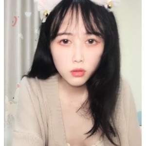 清纯系嫩妹小小兔耳朵半脱下内裤