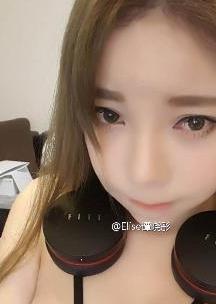 斗鱼主播谭晓彤的新作品和玩法，吴梦梦也参与了。