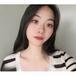 奶茶店美女摄影师拍摄的C杯美女照片19P