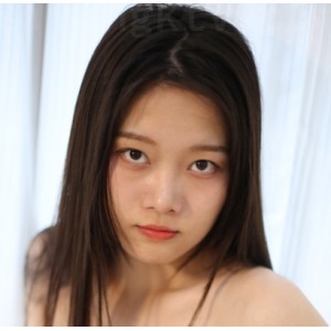 清纯邻家妹模特张雨婷宾馆有尺度自行打包