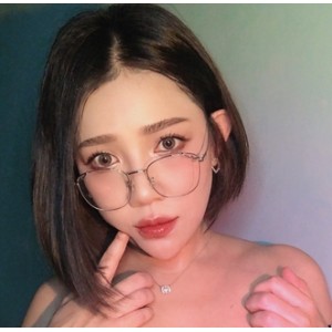 国外女网红Hannahowo的吃鸡合集25p，41v，百度云资源8.77g