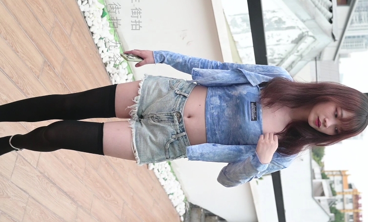 高跟热裤黑丝美女视频资源（1V，5.61G）