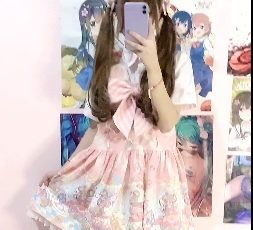 自行打包的主播莉莉酱合集，包含10V视频，总大小为3.44G，可通过百度盘下载