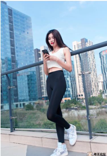 街拍婷婷的作品