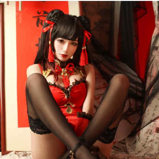 高颜值一米八男士COS服装，时尚大梨子款式