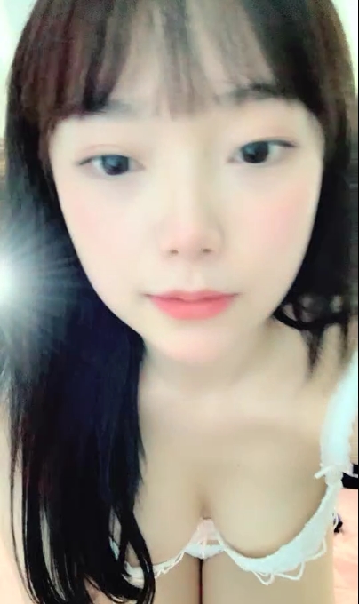 卡哇伊萌妹性感透视装浴室诱惑