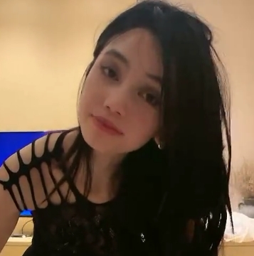 精选御姐学狗叫舔主人脚喷泉