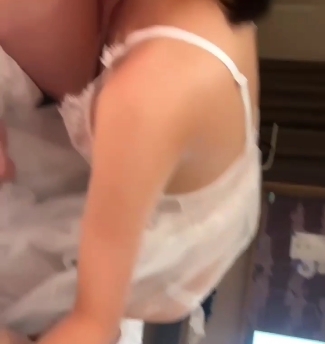 紫霞仙女少妻的真实记录，三人游，喜欢吃的1V视频，260M百度云