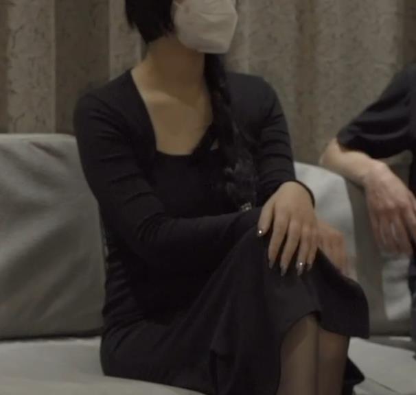 妻子穿着黑丝长腿1V-593M