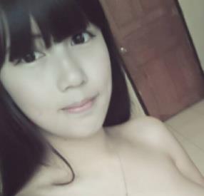 李宜辰的日常自拍展示