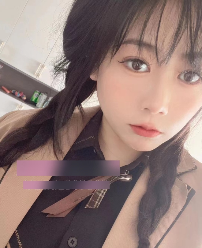 自行打包的互动团建活动:月下展示小小狗,一步到胃的主人扩肛