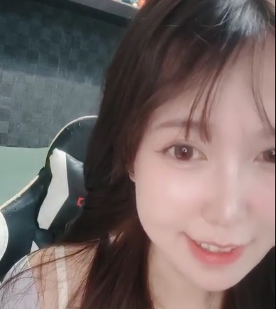 嫩嫩小美女的人事部经理诱惑，2V3.48G