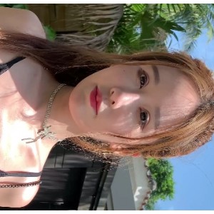 性感吊带牛仔裤美女视频