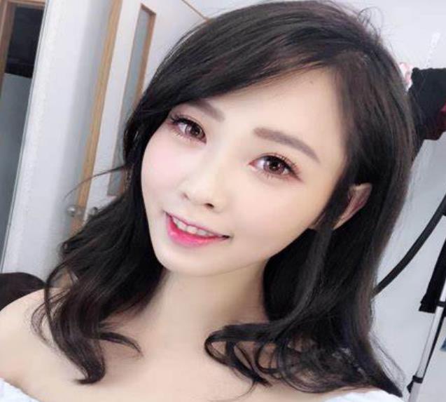 纯白闺蜜百合安慰花束