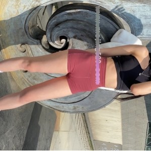 紧身短裤，翘臀，长腿，美女视频，百度云