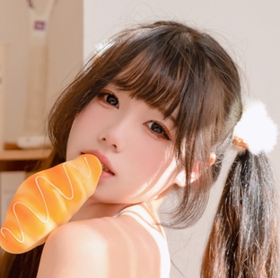 自行打包的推特黏黏团子，兔粉色JK在B站UP主发布的60P480M资源，可在百度盘下载。