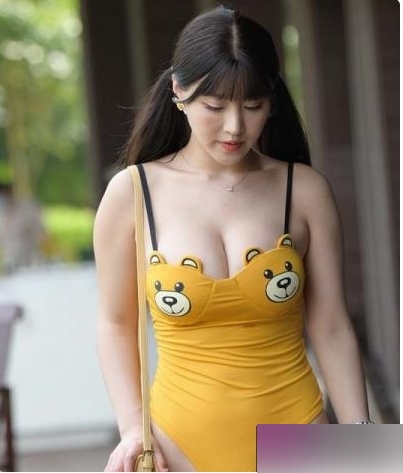 朱可儿小熊泳装作品