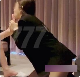 网红LuckyBaby：展现美丽自信的反差萌小仙女