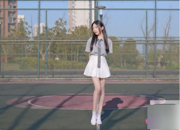 B站上的欣小萌的两部作品