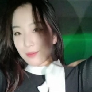 自行打包的精选尤物舌钉女神包臀裙热舞超性感扭腰摆臀视频