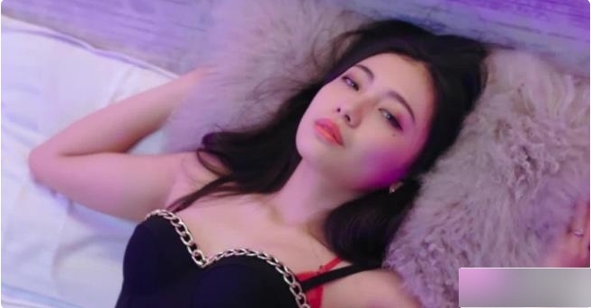 红苹果小姐姐的PureBeautyJVID夏暮光性感女人味商品