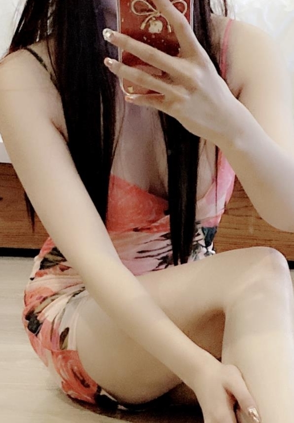 沐小沐推特沐，蜜桃沐沐和花开美人沁芳香作品