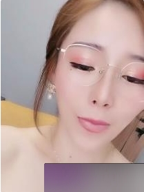 高贵御姐伊雯的虎牙