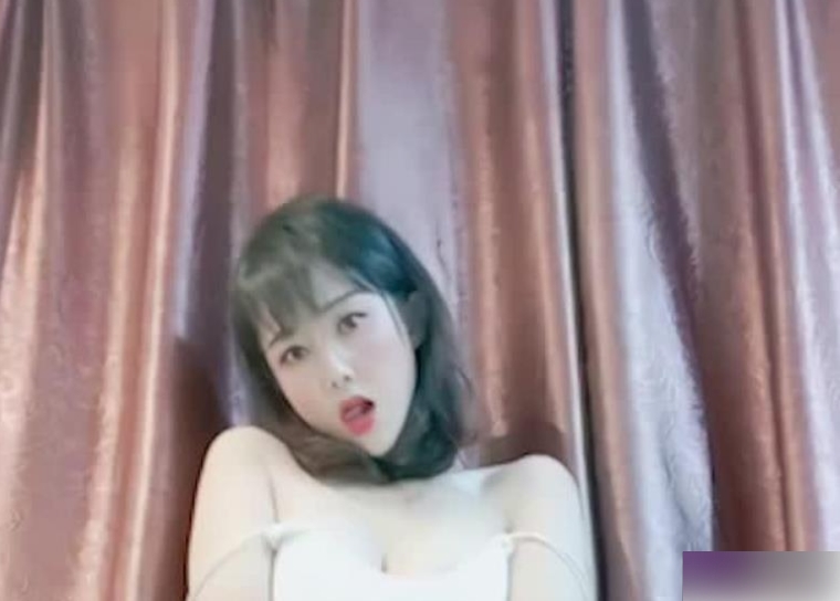 花椒精选女主播的三部重金作品：小辣椒的土豪系列