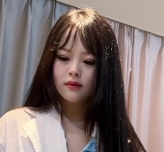 呆萌医生上门服务，坚硬棒子吸吮解决，紧致粉嫩某处