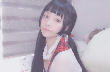 小奈奈的温柔可爱女仆装扮：萌妹子网红的宅男小仙女梦想