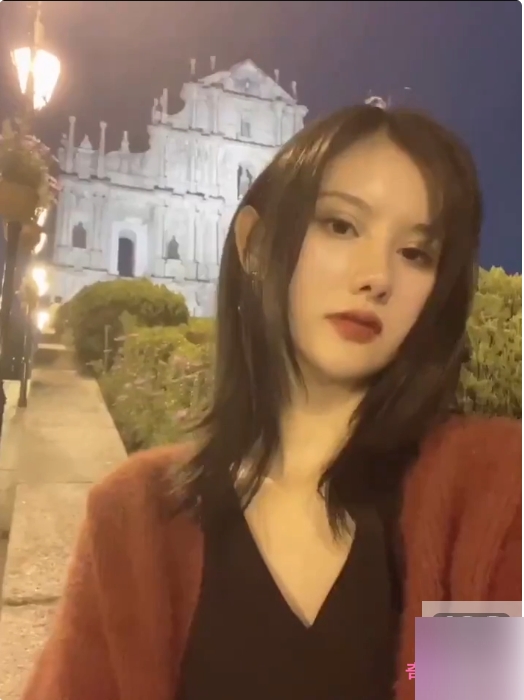 网红阿朱在王者荣耀中的表现