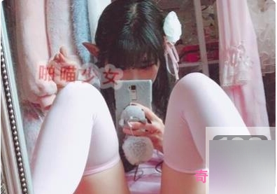 网红啪喵少女:活泼可爱的小女神清新可爱外表的潇洒自信气质