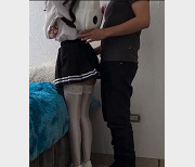 无屏障进入的干净无毛馒头15V合集第三季