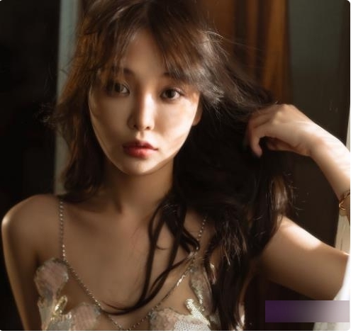 玫瑰娅幺幺茶：高端摄影师打造的超唯美私拍散播