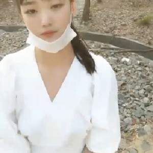 小妖精素人私拍：迷人的素人女性在私猛妗景下的拍摄作品户外精彩：令人兴奋的户外活动和景色激发梦想：激励人们追求自己的梦想和目标勇气：鼓励人们勇敢面对困难和挑战的力量