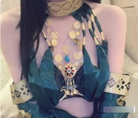 女神安安老师Cos迦南，橘红色1V205M语音挑逗男演员