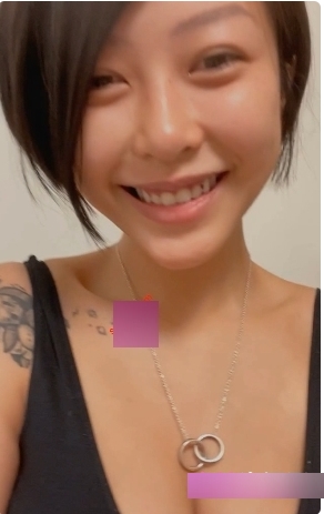 百变美少女何麦枒：爱笑的冷酷与楚楚动人的魔鬼级别