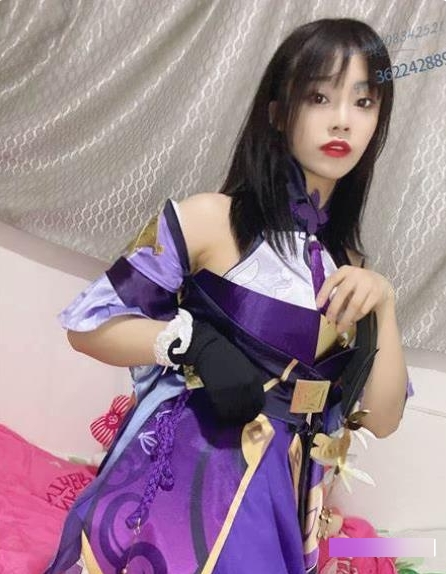 虎牙超级人气童颜罗莉表像合集