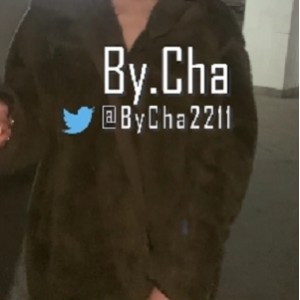 稀有展示：网红女神在车库电梯监控下的极限展示